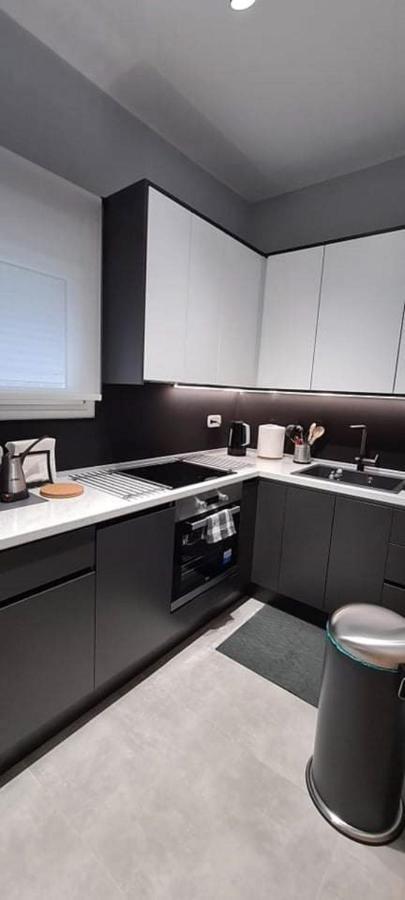 Apartment Flat 66 *